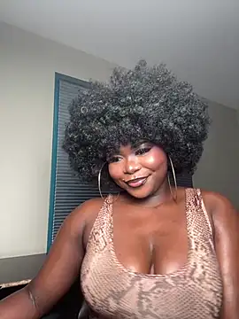 Snapshot of WomanNextdoor1 chatting on July 17, 2026, 10:36 pm WomanNextdoor1 online show from July 17, 2026, 10:36 pm