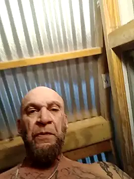 ShawnandDani7074 online show from February 28, 2026, 7:09 am