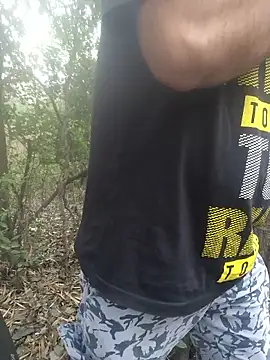 Snapshot of Aeroxx chatting on March 27, 2026, 11:43 am Aeroxx online show from March 27, 2026, 11:43 am