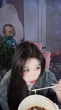 CAICAI BABY online show from November 29, 2025, 7:11 am