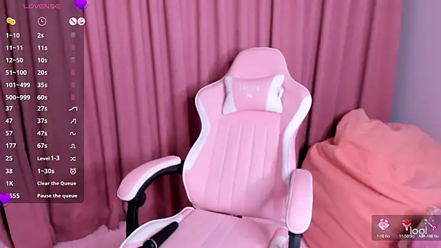 Snapshot of Momo_Ayase_ chatting on December 1, 2025, 2:11 pm Momo Ayase online show from December 1, 2025, 2:11 pm