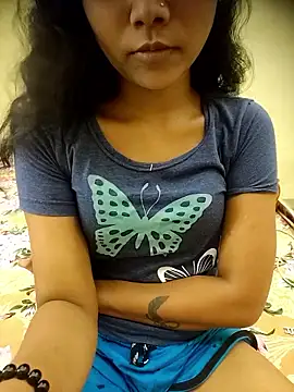 Snapshot of Snaya-baby chatting on June 9, 2026, 8:15 am Snaya-baby online show from June 9, 2026, 8:15 am