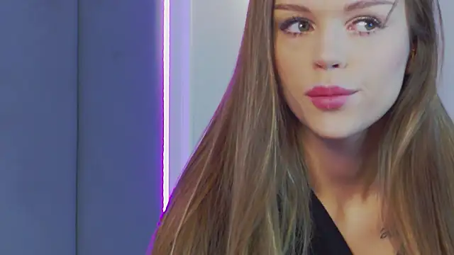 MarilynNova online show from January 12, 2026, 4:50 am