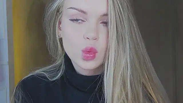 MarilynNova online show from March 20, 2026, 4:17 am