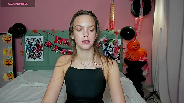 Vickie Smith online show from October 24, 2025, 8:33 am