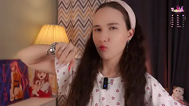 MaudAle online show from November 19, 2025, 2:22 am