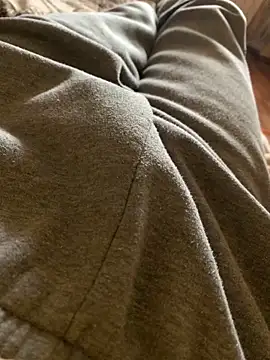 MuzzyFacing online show from April 7, 2026, 10:59 am