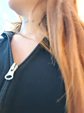 Alis xxx online show from November 6, 2025, 7:04 pm