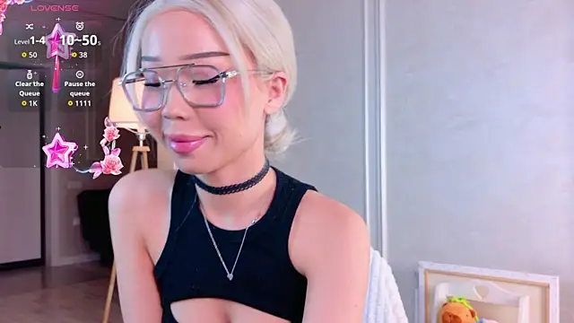 hinarin online show from September 30, 2025, 2:05 am