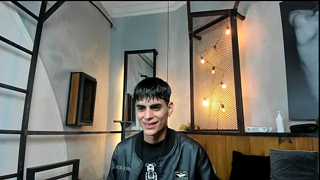 Dani mc1 online show from November 21, 2025, 11:31 am