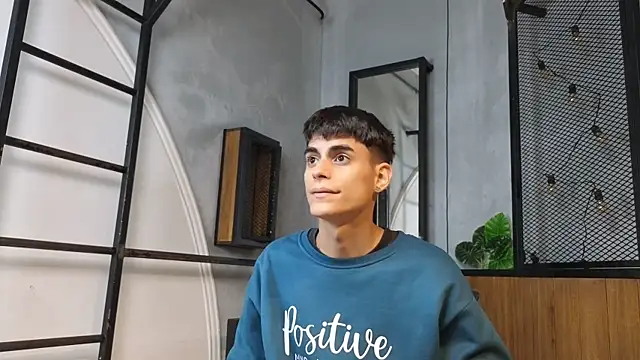 Dani mc1 online show from December 14, 2025, 11:48 am