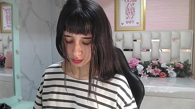 allyssa bellini s online show from December 19, 2025, 8:16 pm