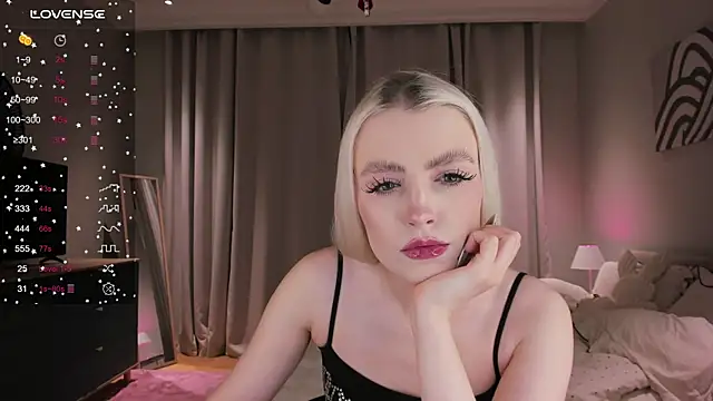 sashaloveyou online show from April 7, 2026, 7:58 pm