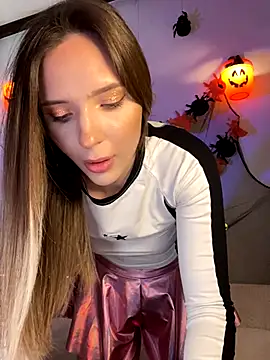 LINA ALL EYES ON YOU online show from October 25, 2025, 5:51 pm