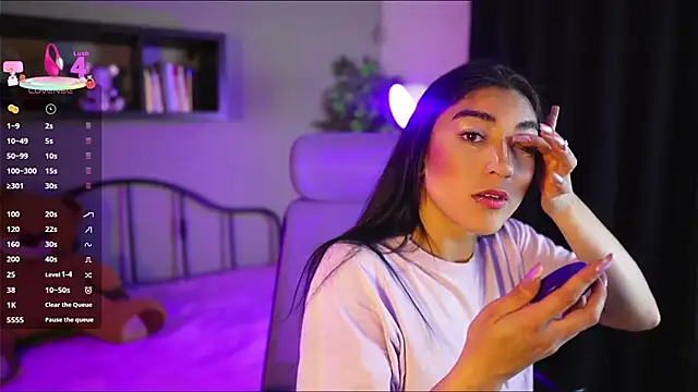 Emma and Issac online show from January 9, 2026, 4:15 am