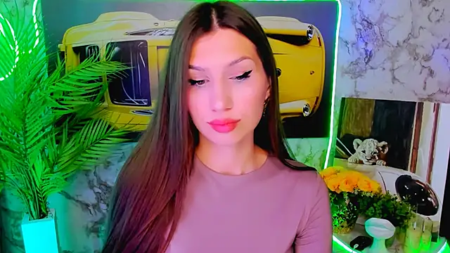 Mollyinyourmind online show from November 15, 2025, 5:49 am