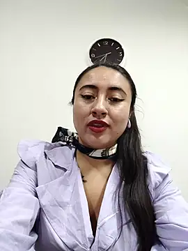 Snapshot of AMATISTA__16 chatting on September 29, 2025, 12:32 pm AMATISTA 16 online show from September 29, 2025, 12:32 pm