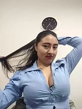 Snapshot of AMATISTA__16 chatting on October 9, 2025, 12:25 pm AMATISTA 16 online show from October 9, 2025, 12:25 pm