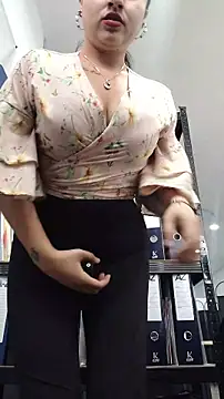 Snapshot of AMATISTA__16 chatting on June 6, 2026, 12:32 pm AMATISTA 16 online show from June 6, 2026, 12:32 pm