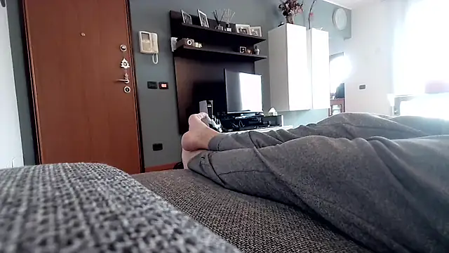 cucciolotto76 online show from November 18, 2025, 9:14 am