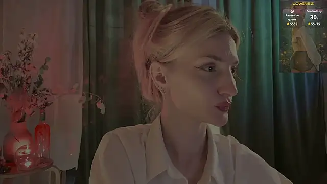Snapshot of WendyGilber chatting on May 4, 2026, 6:26 pm WendyGilber online show from May 4, 2026, 6:26 pm