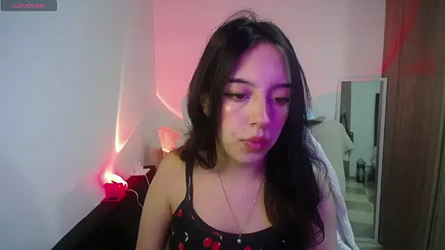 Snapshot of immisssilver chatting on October 15, 2025, 2:22 am immisssilver online show from October 15, 2025, 2:22 am