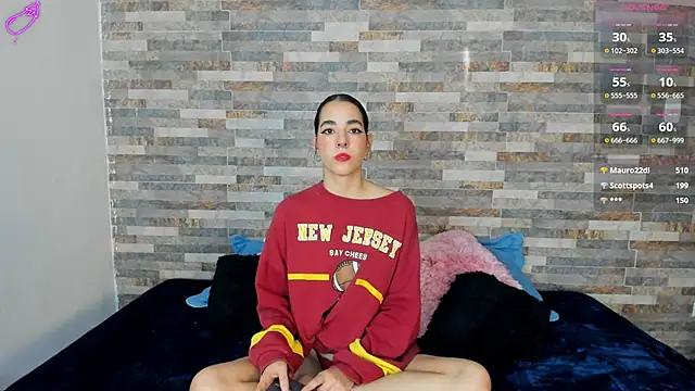 violett  golden online show from October 7, 2025, 10:07 pm