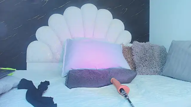 Roxana gomez online show from April 21, 2026, 3:13 am