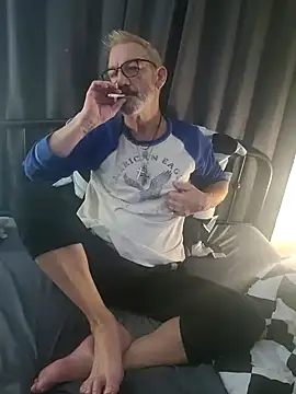 FoxnMouse online show from November 6, 2025, 6:25 am