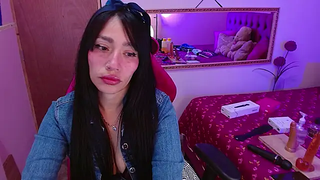 Snapshot of IVET_CUTE1 chatting on May 30, 2026, 3:58 am IVET CUTE1 online show from May 30, 2026, 3:58 am