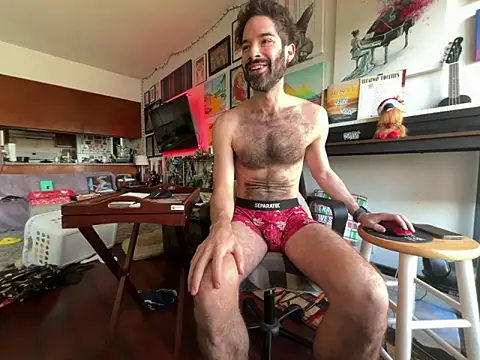 Snapshot of Pupscritch chatting on December 22, 2025, 4:37 pm Pupscritch online show from December 22, 2025, 4:37 pm