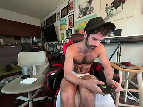 Pupscritch online show from May 15, 2026, 4:47 pm