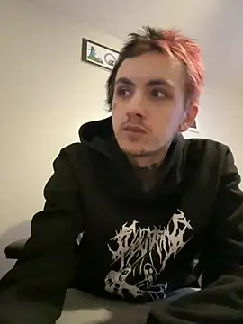 Snapshot of Capwildd_124 chatting on June 26, 2026, 5:17 pm Capwildd 124 online show from June 26, 2026, 5:17 pm