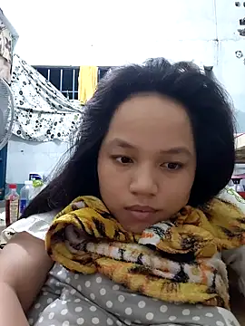 Snapshot of Anny-ly chatting on October 13, 2025, 12:05 pm Anny-ly online show from October 13, 2025, 12:05 pm