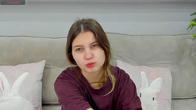 Snapshot of Elle_Ellise chatting on October 10, 2025, 12:42 am Elle Ellise online show from October 10, 2025, 12:42 am