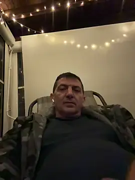 BULLBSX online show from April 8, 2026, 11:05 pm