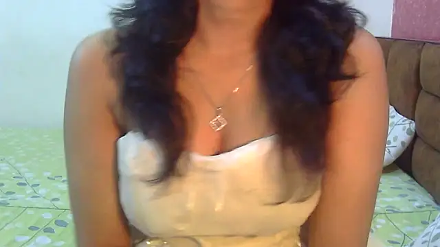 SONIYA 47 online show from May 8, 2026, 3:39 pm