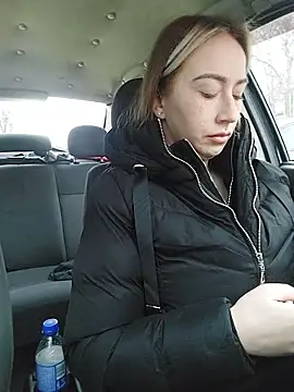 Reina Cummings online show from January 19, 2026, 6:06 am