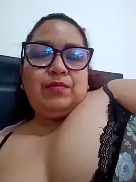 ladytropical1 online show from February 9, 2026, 9:52 pm