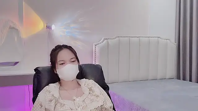  Dorry  online show from November 17, 2025, 4:24 pm