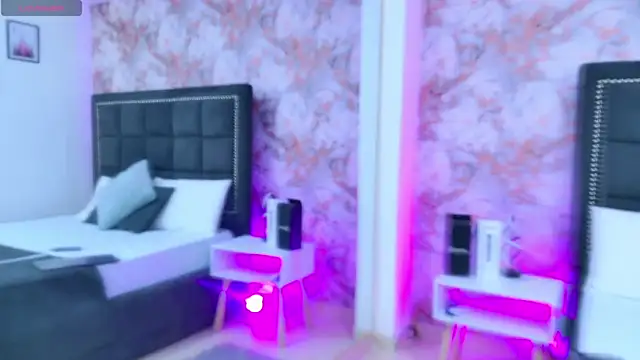 Angelique Angell online show from September 10, 2025, 6:52 pm