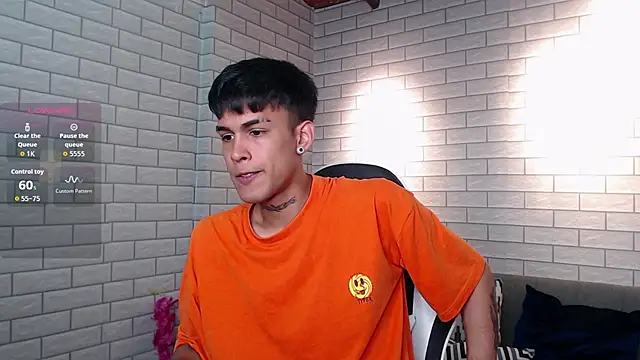 Snapshot of Thiago_twink chatting on October 1, 2025, 7:31 pm Thiago twink online show from October 1, 2025, 7:31 pm