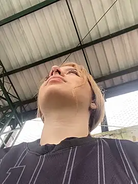 Snapshot of karla-thomsom10 chatting on February 15, 2026, 1:31 pm karla-thomsom10 online show from February 15, 2026, 1:31 pm