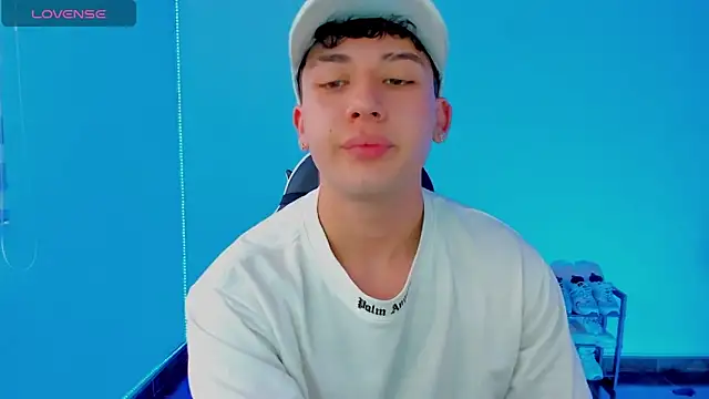 Snapshot of Casper___kyy chatting on September 30, 2025, 6:35 pm Casper kyy online show from September 30, 2025, 6:35 pm