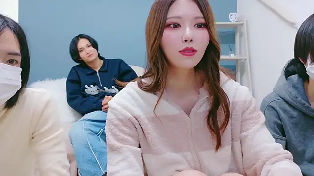 Reto-sama online show from November 26, 2025, 1:45 pm