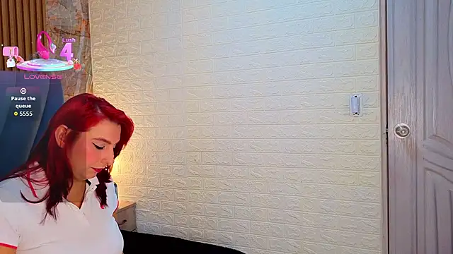 angel  red  online show from September 29, 2025, 12:27 am