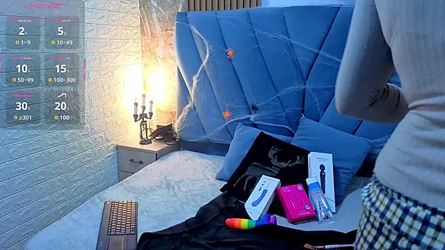 angel  red  online show from October 14, 2025, 3:40 am