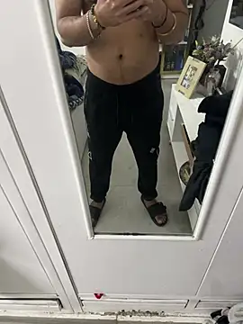 7 INCH MONSTER online show from February 12, 2026, 8:42 am