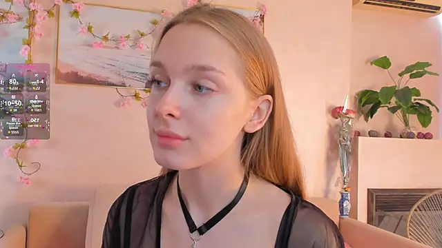 Snapshot of CindyGreen chatting on October 19, 2025, 6:25 am CindyGreen online show from October 19, 2025, 6:25 am