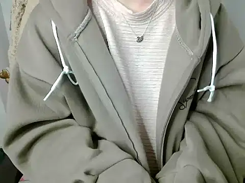 Snapshot of leisure_crime23 chatting on January 7, 2026, 5:15 pm leisure crime23 online show from January 7, 2026, 5:15 pm